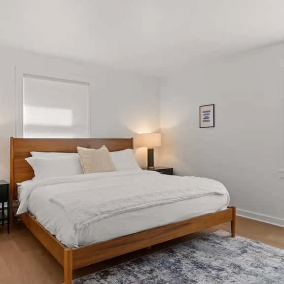 9 High Unit B - Image 1