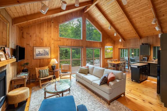 32 Hayscent Dr - Image 2