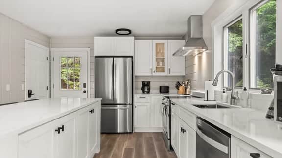 97 Davis - Image 3