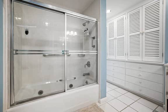 73 Dorset Complex - Image 5