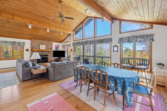 312 Tierney - Image 5