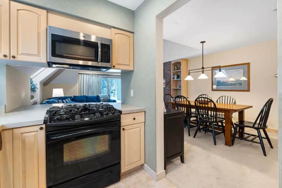 131 Ledgewood Rd - Image 3