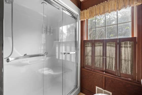 1913 Walker Complex - Image 3